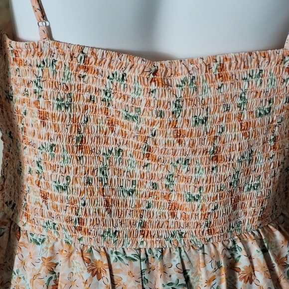 New All in Favor Size XL Floral Pleat Bodice Tiered Sundress Orange Floral - Picture 7 of 12